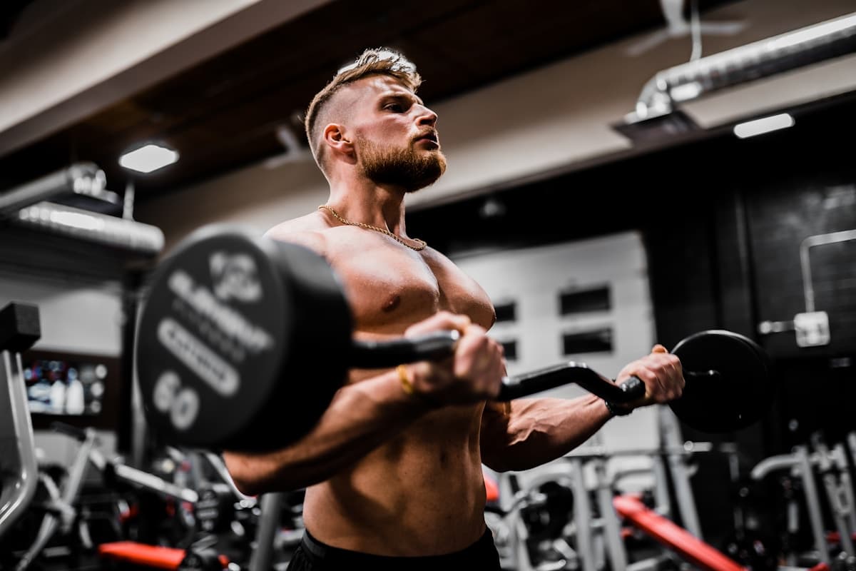 Functional strength and resistance training in a clean modern gym